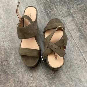 Nine West olive green wedges